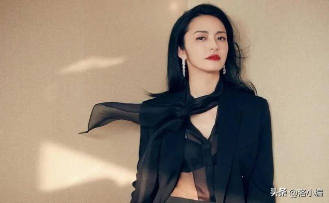 神悄悄生了个女儿的瓜！千亿国际游戏大嘴性感女(图2)