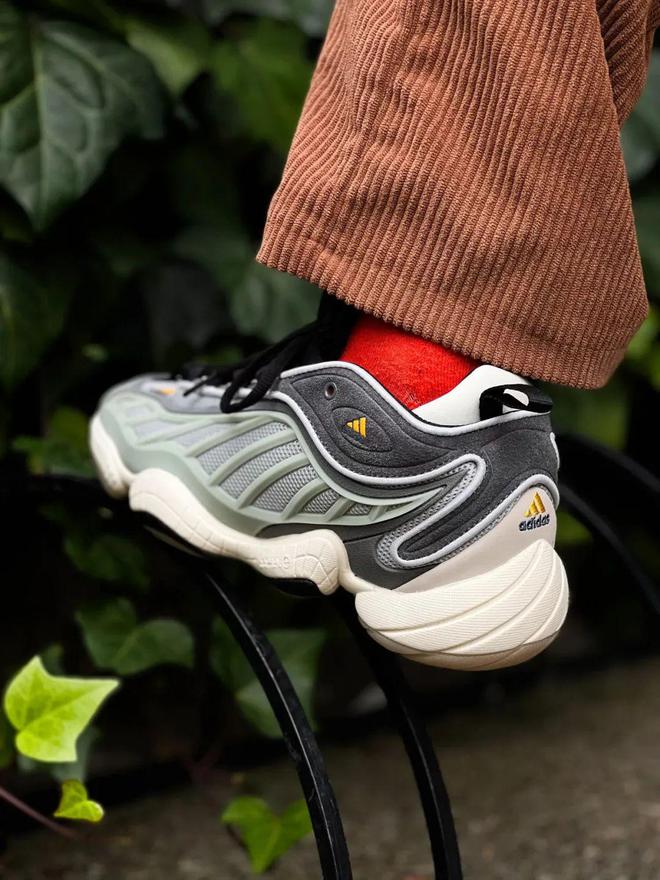 名不断」的 adidas 宝藏qy球友会网站建议锁定这双「联(图7)