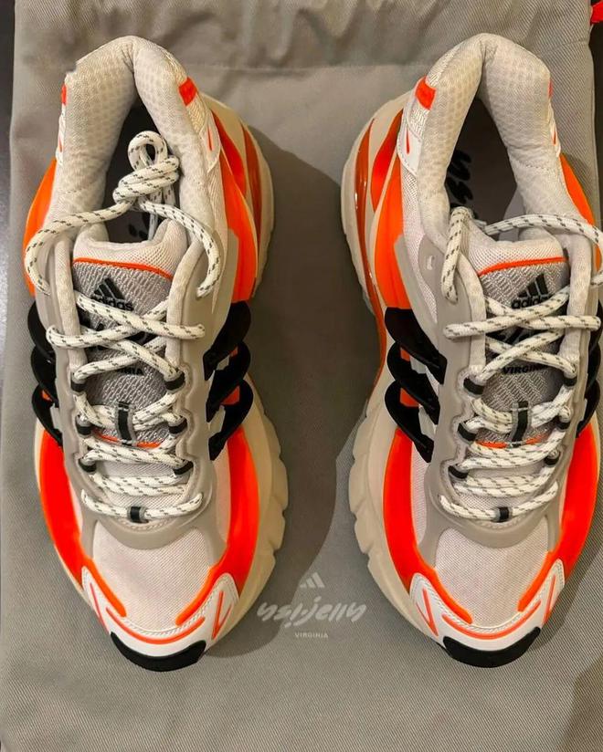 名不断」的 adidas 宝藏qy球友会网站建议锁定这双「联(图19)