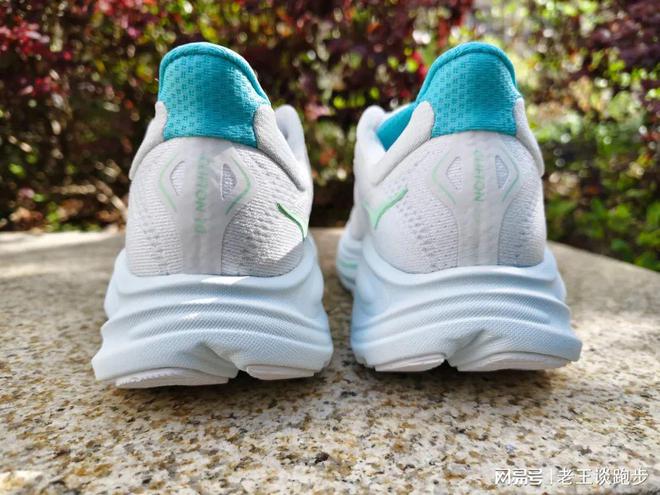 10：恰到好处的卓越跑鞋HOKA CLIFTON(图8)