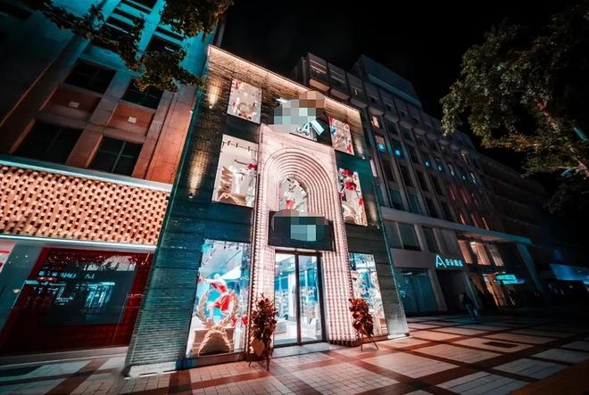 卖爆了！线上打折多赚钱反而变难港股运动鞋服四巨头：安踏李宁(图5)